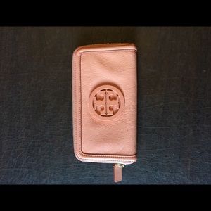 Tory Burch Bags - Peach Tory Burch Continental Wallet Tory Burch Bags - Peach Tory Burch Continental Wallet